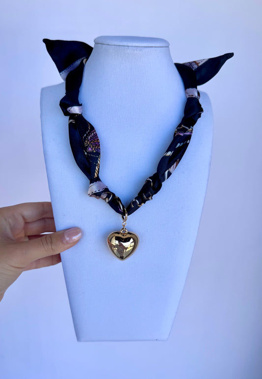 Puff Heart Scarf Necklace (Blk)