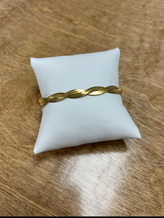 Gold Twist Bracelet